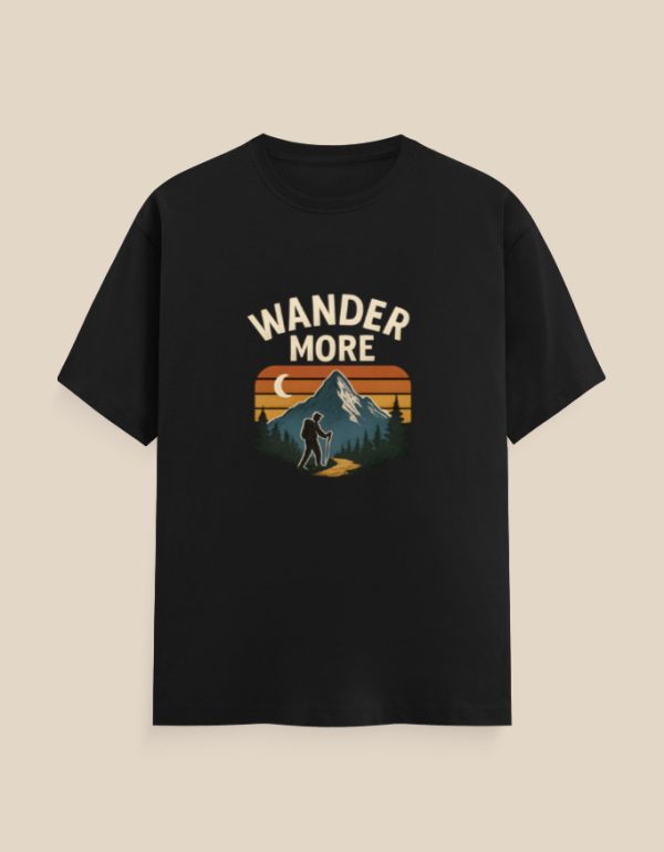 Unisex Classic Crew T-Shirt with round neck, short sleeves in premium cotton