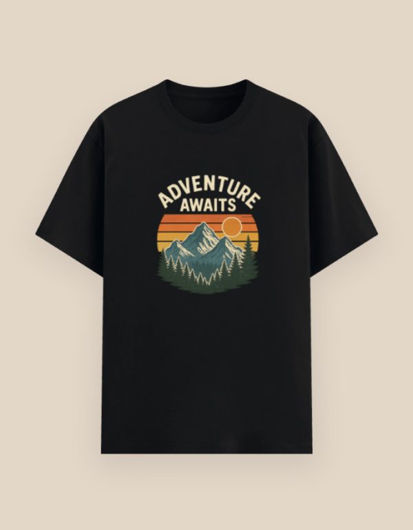 Unisex Basic T-Shirt in 100% cotton featuring round-neck and short sleeves
